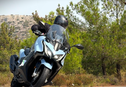 Moto in Action Εκπομπή Season-9 KAWASAKI ZX400RR & Kymco AK550Premium